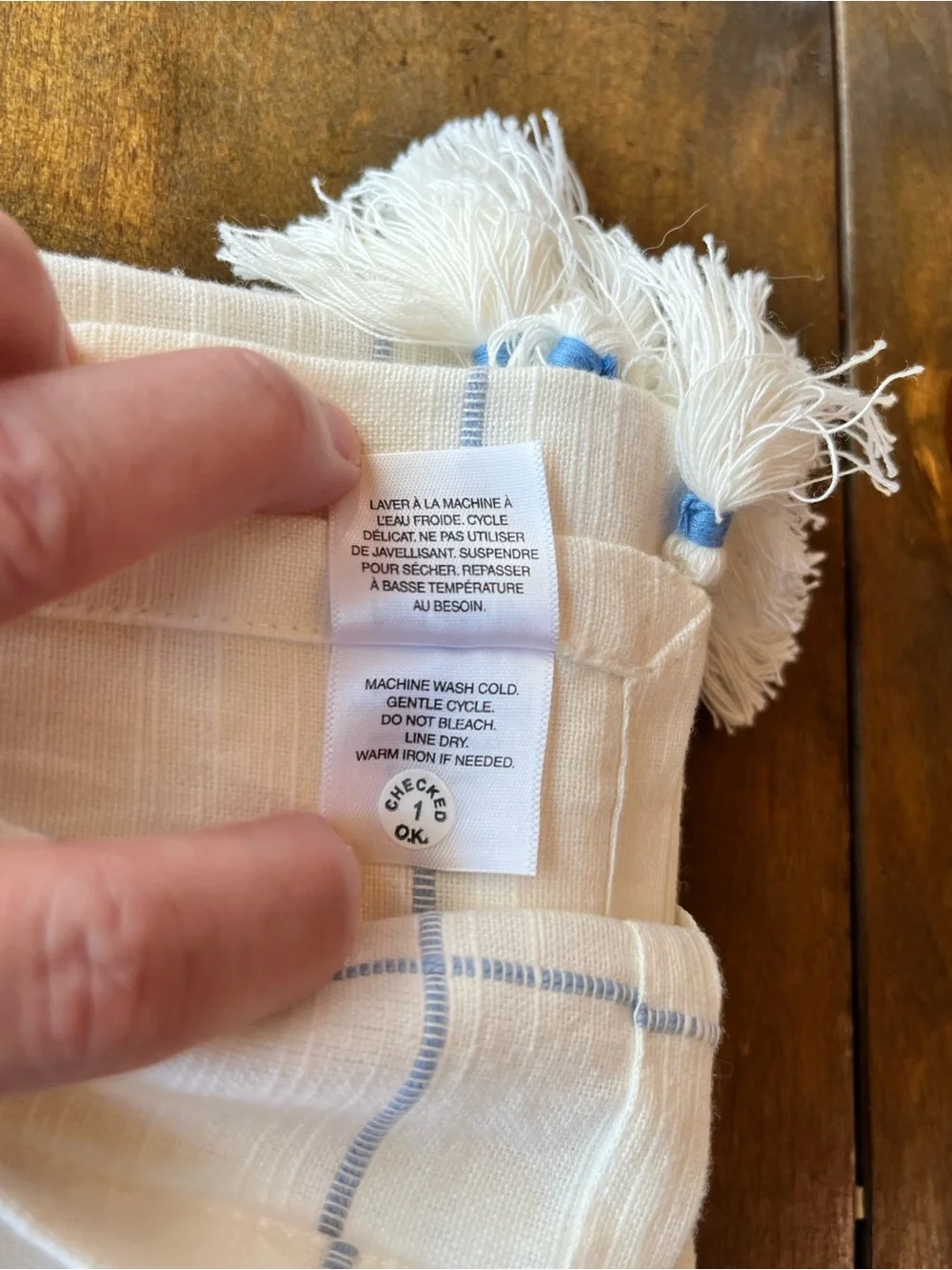 Pier 1 Cream Napkin Set of 4 with Light Blue Trim and Tassels NWT Coastal Vibes